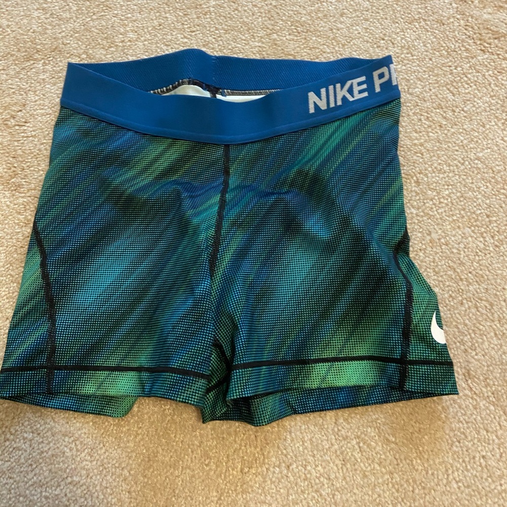 Nike pro